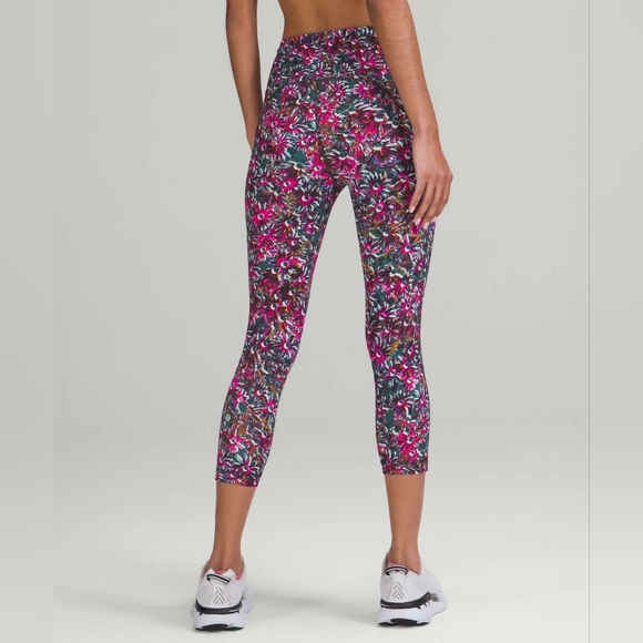 Lululemon Swift Speed High-Rise Crop 21" in Floral Electric Multi 6 EUC (NWOT?) - Picture 5 of 17